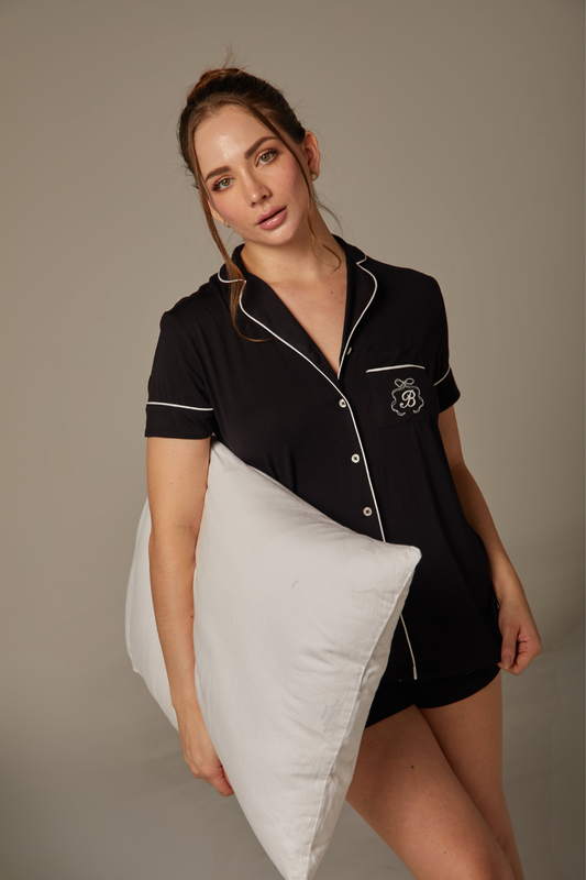 The Glow up Bianca Pj Short Set - Negro