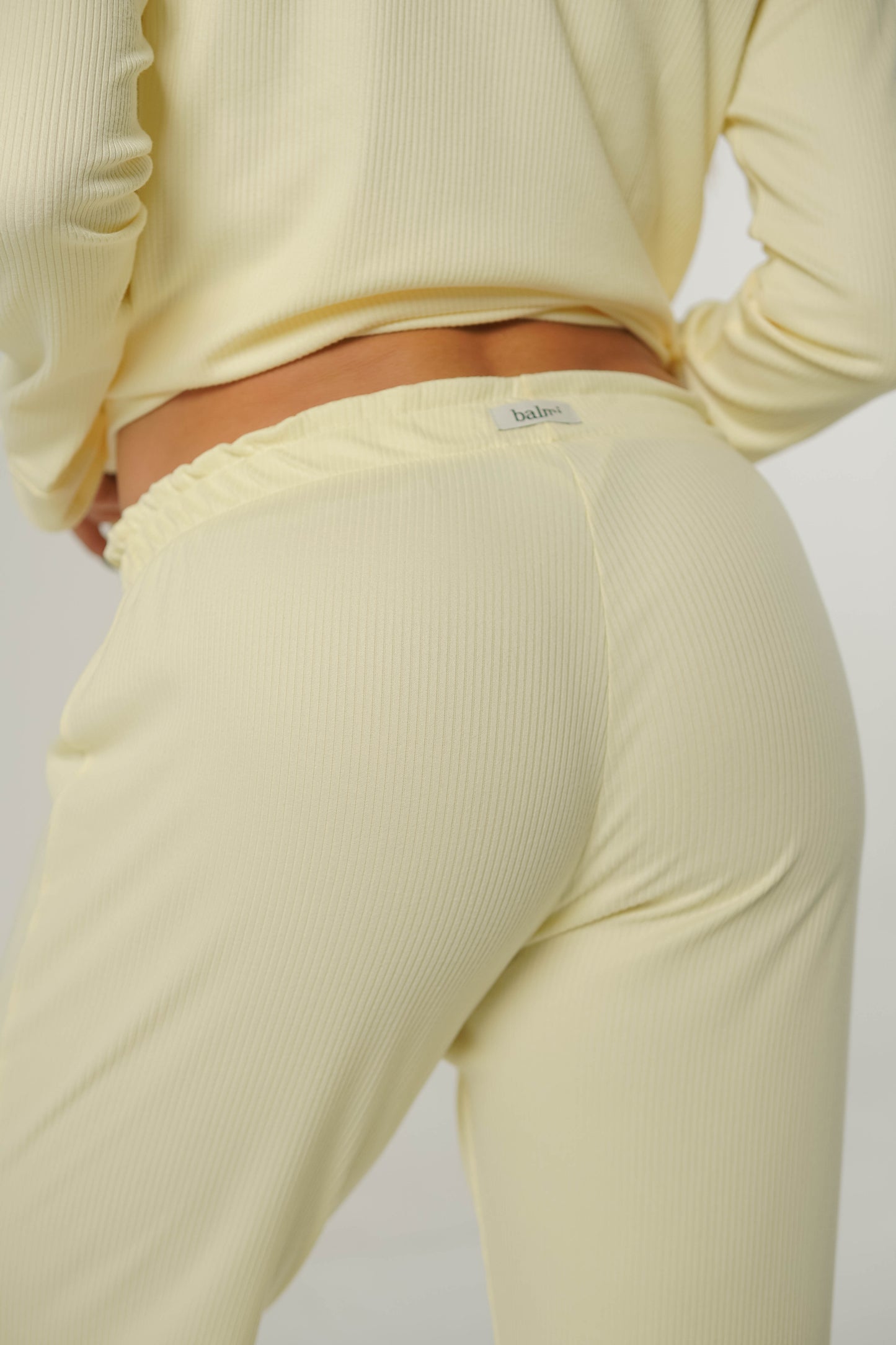 Set Pant Bianca Buttery Yellow - Páginas de amor