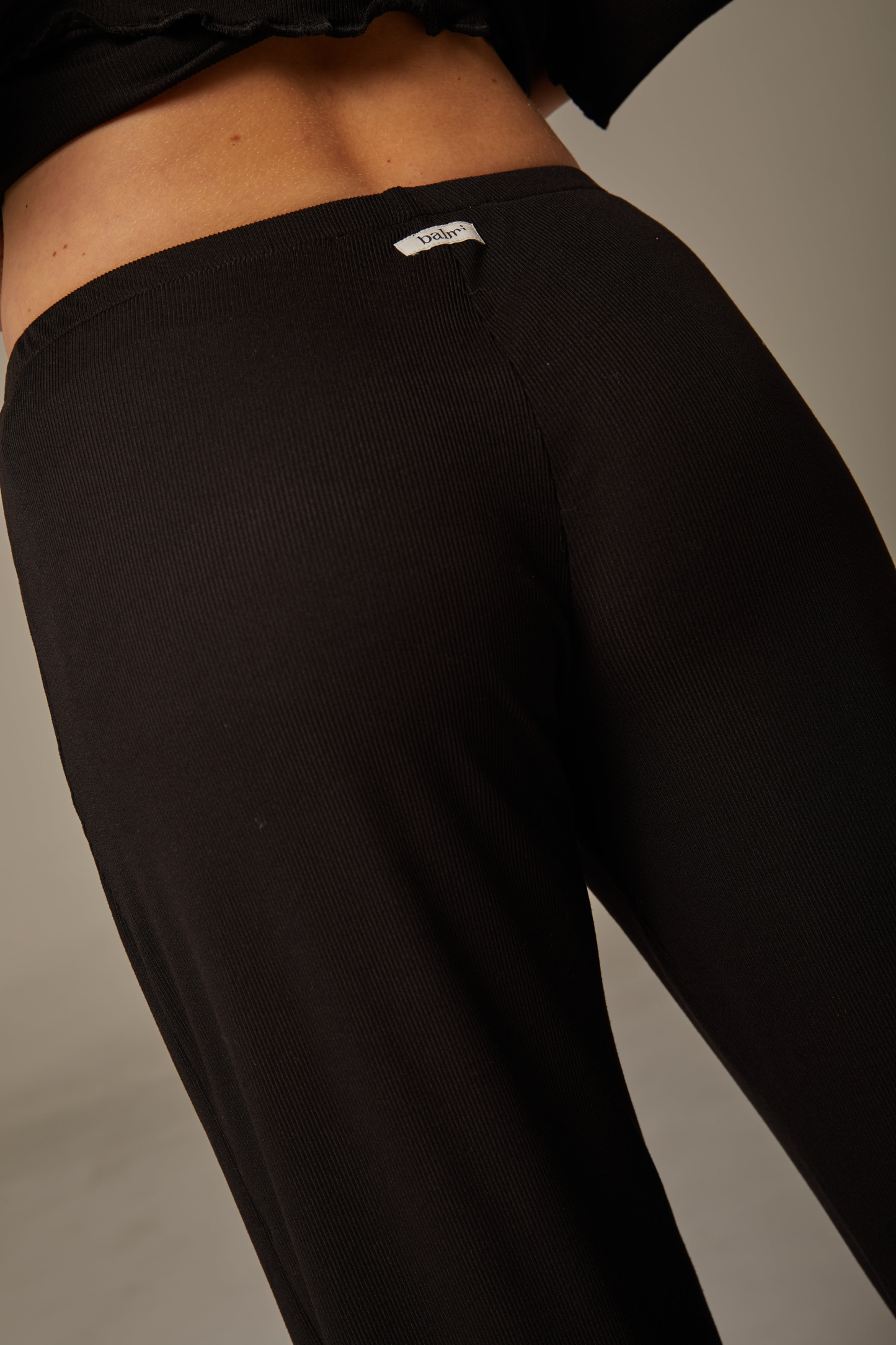 Conjunto Wonder  - Pant + Tee + Cardi Negro