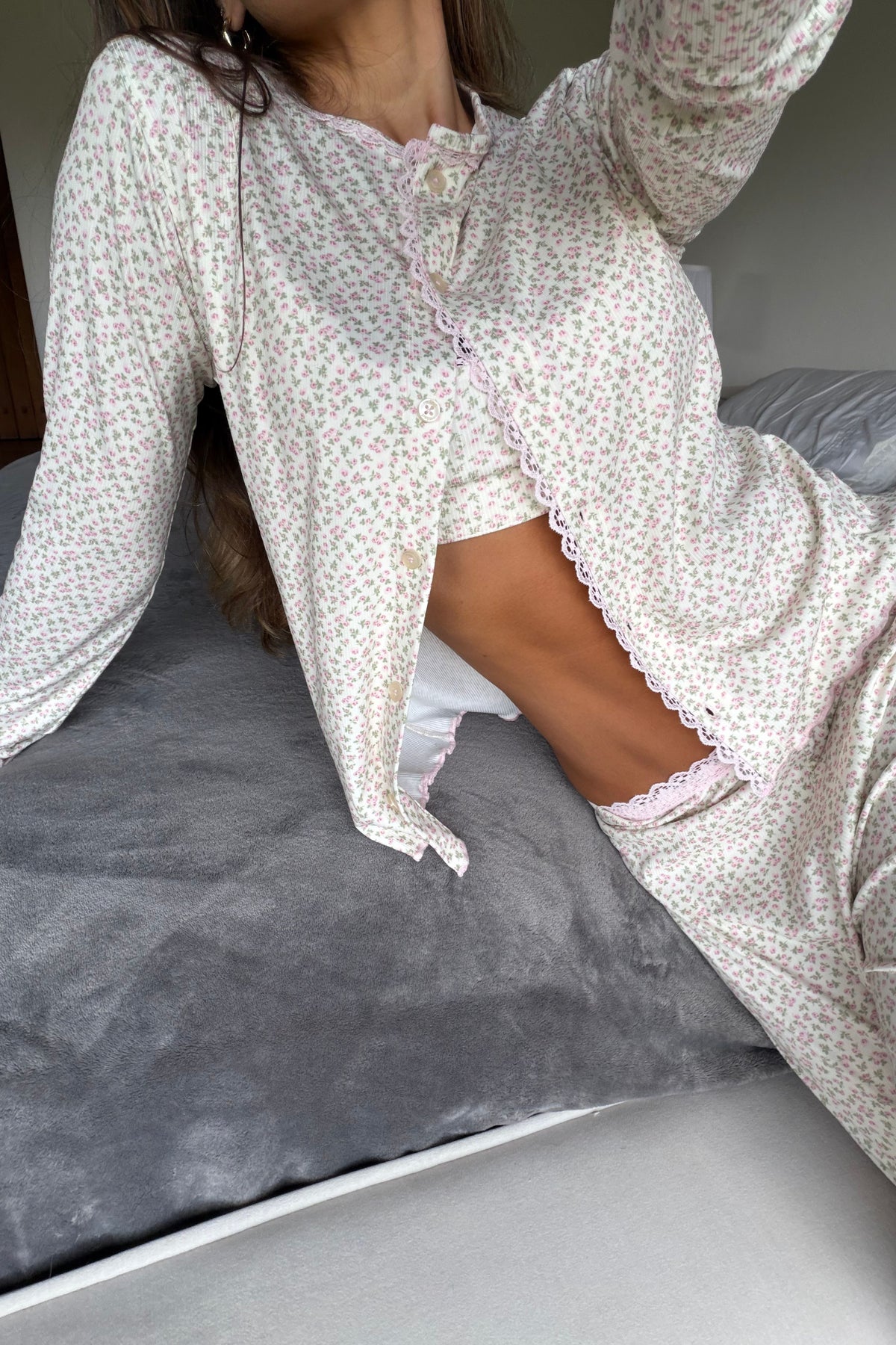 Glow Up Set Pant (Pant + Top + Cardigan)