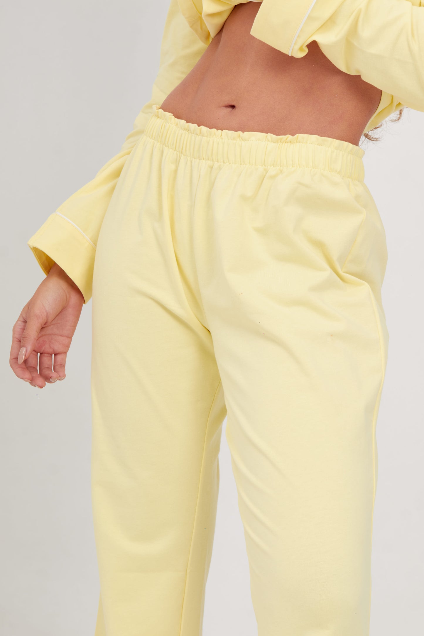 Pijama set de pantalón Bianca Amarillo