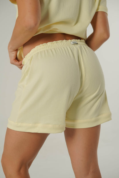 Set short Bianca Buttery Yellow - Páginas de amor