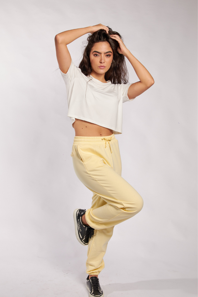 Jogger amarillo clearance